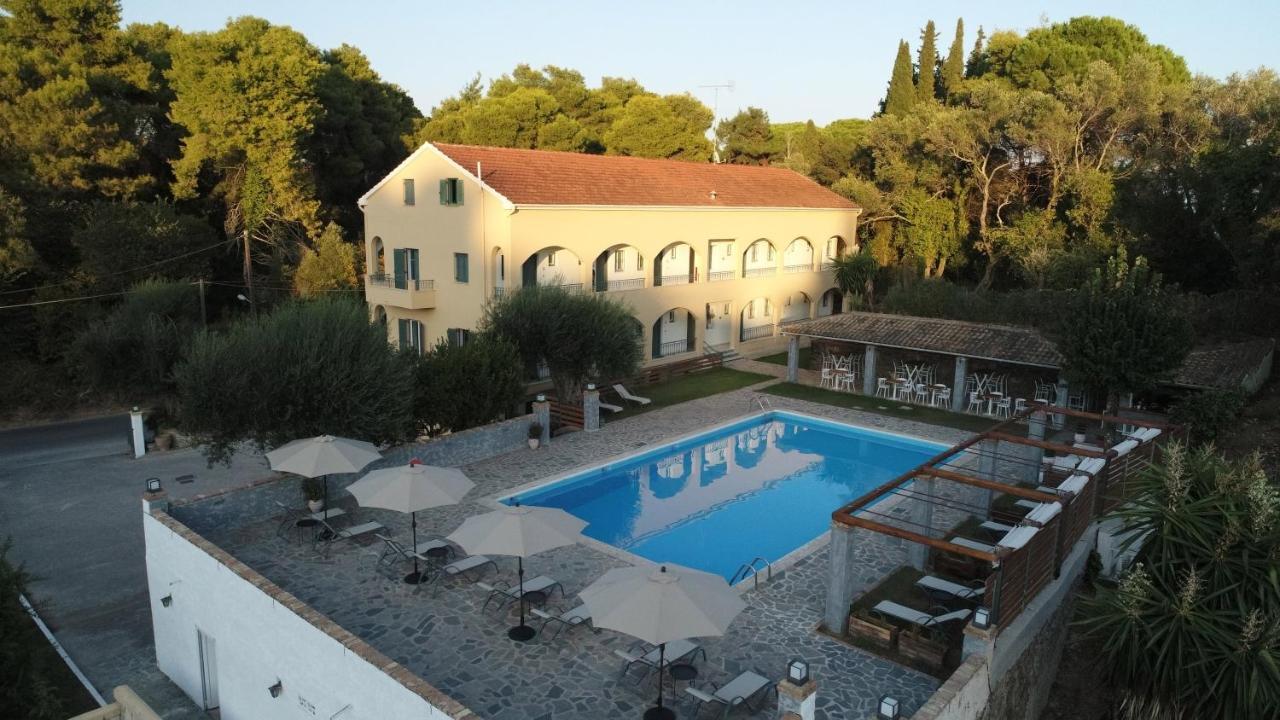 Karmar Aparthotel *